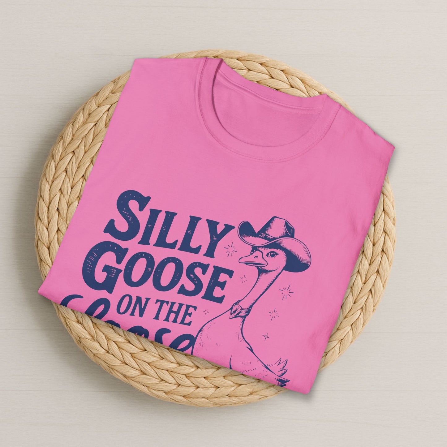 Silly Goose On The Loose - Cowgirl-Themen-T-Shirt